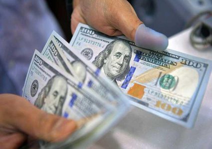 الرئيس الروسي: الثقة العالمية في الدولار تتراجع