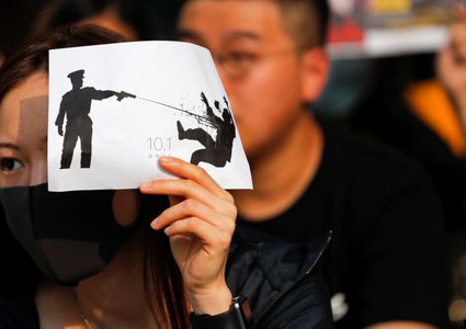 هونغ كونغ: الاعتصامات مستمرة بـ"العيد الوطني"