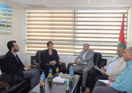 ابو هولي يبحث مع لويس أوضاع اللاجئين في المخيمات