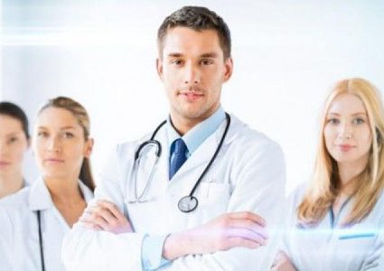 التعليم العالي تكشف عن منح دراسية في مجال الطب