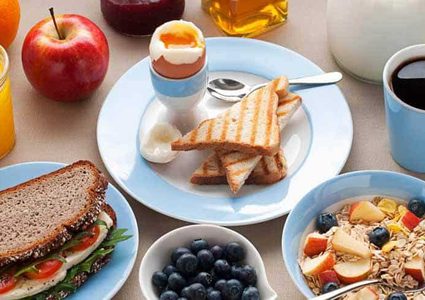 نصيحة اليوم: الفاكهة لا تستطيع أن تكون بديل عن وجبة الفطور