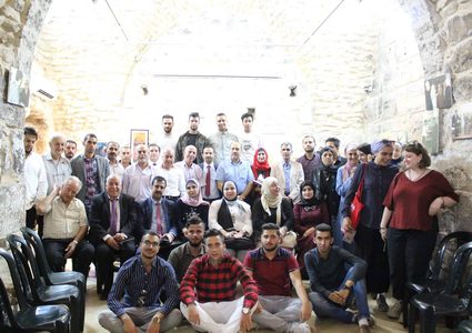 مثقفون وشعراء يجمعهم صالون العَمرة الثقافي