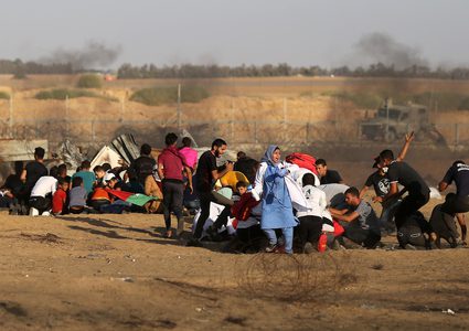 شهيد واصابات بمسيرات العودة شرق غزة