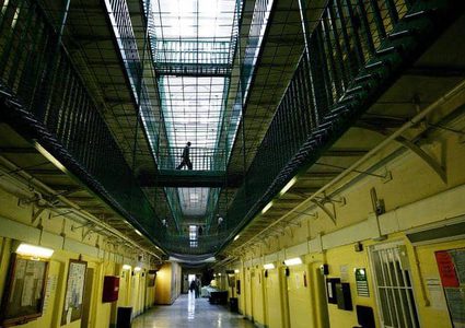 الشرطة البريطانية تحقق في ملابسات وفاة رضيع داخل زنزانة