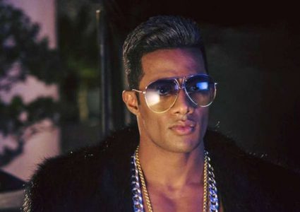 محمد رمضان يصرف ثروته على السيارات الفارهة