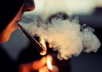 ما هو تأثير التدخين لفترة طويلة على جسم الإنسان ؟