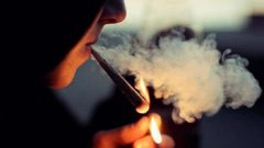 ما هو تأثير التدخين لفترة طويلة على جسم الإنسان ؟