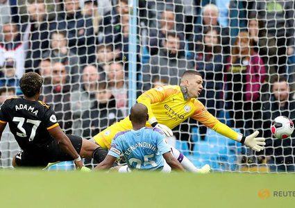 مفاجأة ولفرهامبون تعيد غوارديولا ثلاث سنوات للوراء