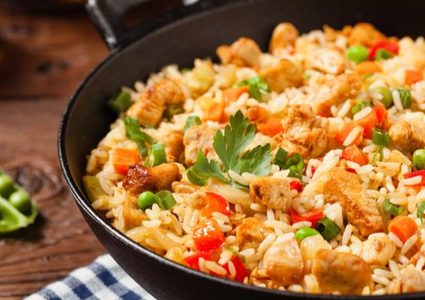 ارز بالدجاج والخضار