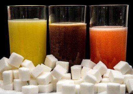 دراسة تحذر : كافة أنواع المشروبات المحلاة تسبب مرض السكري