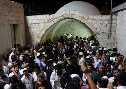 اصابات عقب اقتحام مئات المستوطنين قبر يوسف