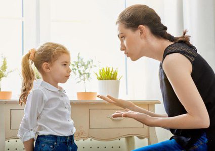 تحذير.. إهمال الآباء لأطفالهم يدفعهم لإكتساب عادة سيئة