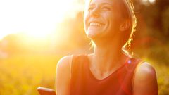 الضحك من أهم محفزات هرمون السعادة