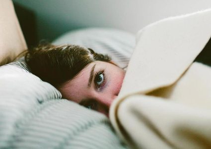 العين الارنبية وعدم القدرة علي إغلاق الجفن أثناء النوم