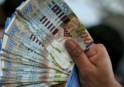 الحكومة: قريباً صرف دفعات من مستحقات الموظفين