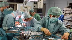 عملية ناجحة لإزالة وحمة عن وجه طفلة أمريكية