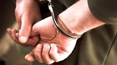 البنغال.. القبض على رجل حلق رأس زوجته بسبب شعرة في وجبة الفطور