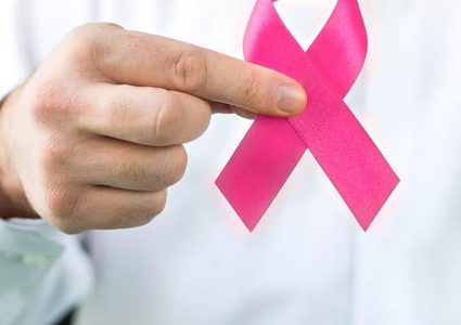 علامات تحذيرية تدل على الإصابة بمرض سرطان الثدي