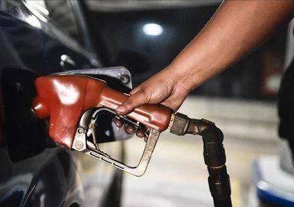 اليمن: وصول سفينة وقود إلى ميناء الحديدة