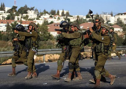 الاحتلال يصيب عامل بالرصاص المعدني المغلف بالمطاط