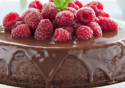 كيك الشوكولاتة السهل بدون طحين