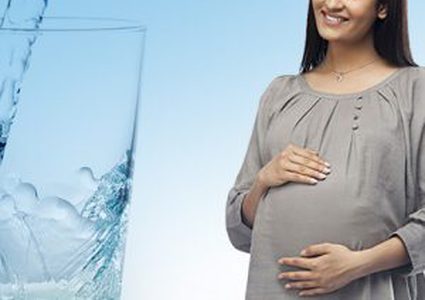 ما هي أهمية المياه بالنسبة للمرأة الحامل؟