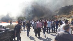 مواطنون ينظمون وقفة احتجاجية على طريق الباذان ويطالبون بتأهيله