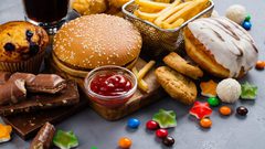 لماذا نتناول الطعام غير الصحي عند التعب؟