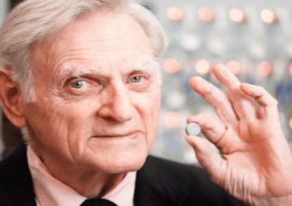 من هو العالم الذي كادت جامعة أوكسفورد أن تدمره ؟