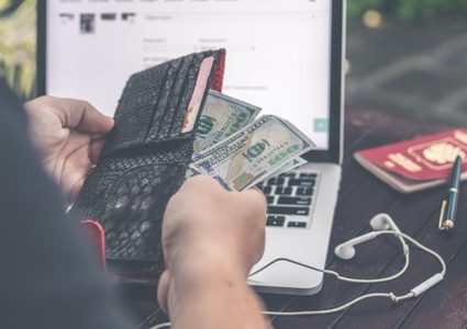 دراسة: الأجور المنخفضة تسبب المعاناة من مشاكل عقلية