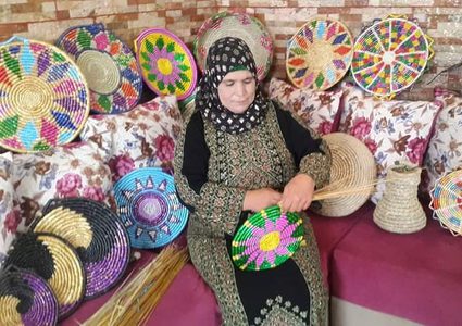 أطباق القش موروث أصيل يمثل الهوية