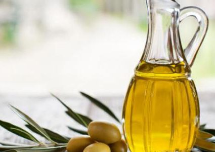 فوائد متعددة لزيت الزيتون...تعرفوا عليها