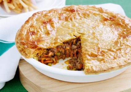 فطيرة التورتيلا المكسيكية بالدجاج والجبن