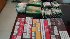 ضبط مواد غذائية منتهية الصلاحية ودخان ممنوع من التداول