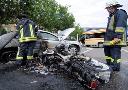 رجل يعود على بيته بعد دفنه