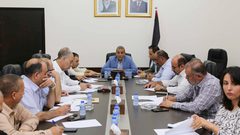 قلقيلية: المحافظ يلتقي لجنة "العنقود الزراعي"