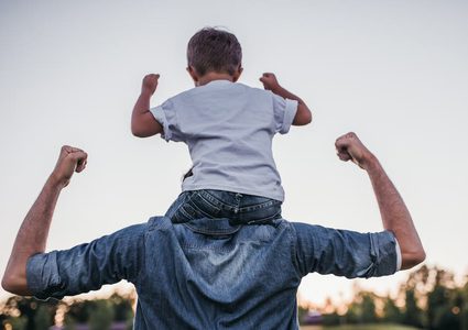 الوقت مع الآباء يزيد الذكاء