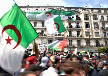 الجزائر تعتزم فرض ضريبة على الثروة والعقارات