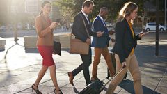 هل أنت سمومبي وتعاني من الفومو؟