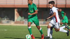 نادي الصداقة ونادي غزة الرياضي خلال مباراة الدوري الممتاز