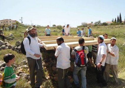 مستوطنون يقتحمون الموقع الأثري في سبسطية