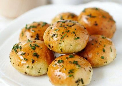 كرات خبز الثوم