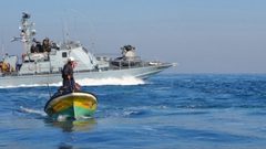 الاحتلال يهاجم الصيادين في بحر غزة