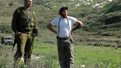 مستوطنون يقتحمون قرية وادي فوكين