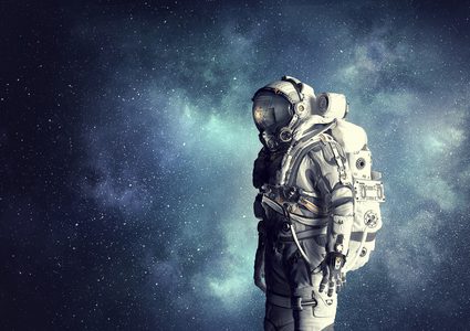 ناسا تكشف عن بدلات فضائية جديدة