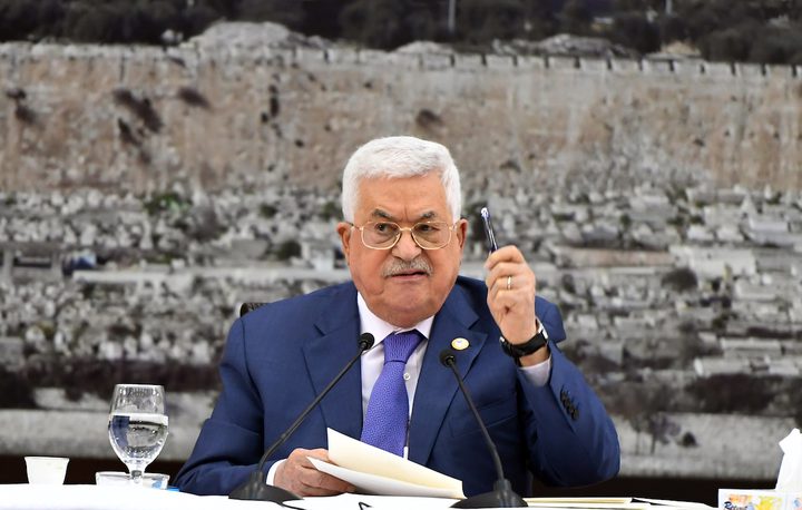 الرئيس محمود عباس يهنئ نظيره الأذربيجاني بيوم الاستقلال