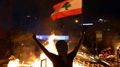 قتيلان وعشرات الجرحى.. الاحتجاجات تتصاعد لليوم الثاني في لبنان