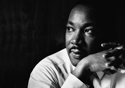 ابنة مارتن لوثر كينغ  توجه رسالة تحذير إلى مؤسس فيسبوك