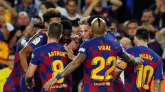 فوز برشلونة على إيبار تمنحه الصدارة مؤقتا