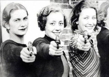 تعرفوا على أشهر المجرمات المطلوبات في أوروبا